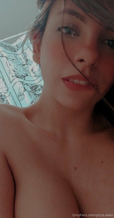 Pizza alien Nackt auf OnlyFans Leaks