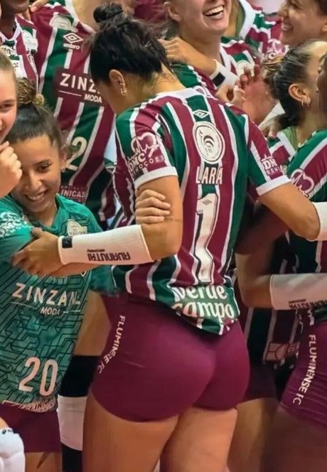 Lara Nobre Auf OnlyFans