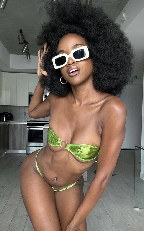 Hello Bombshell Nacktbilder von OnlyFans