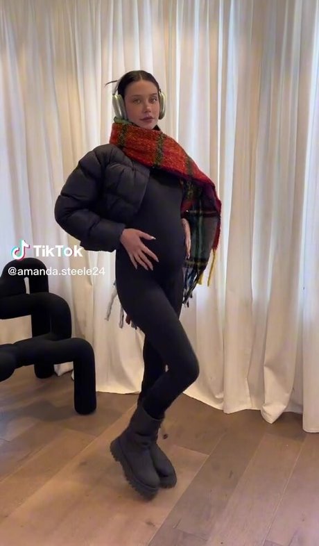 Amanda Steele OnlyFans X