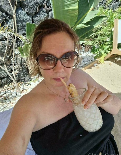 glamgran56 OnlyFans XX