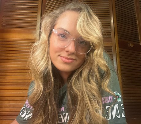 little miss chloe Leaked OnlyFans