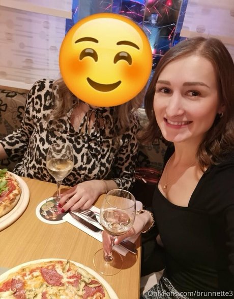 brunnette3 OnlyFans Leak