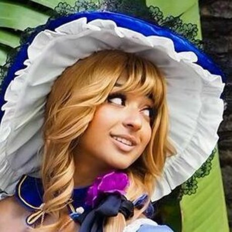 Maitreyi Ramakrishnan OnlyFans Lesbisch