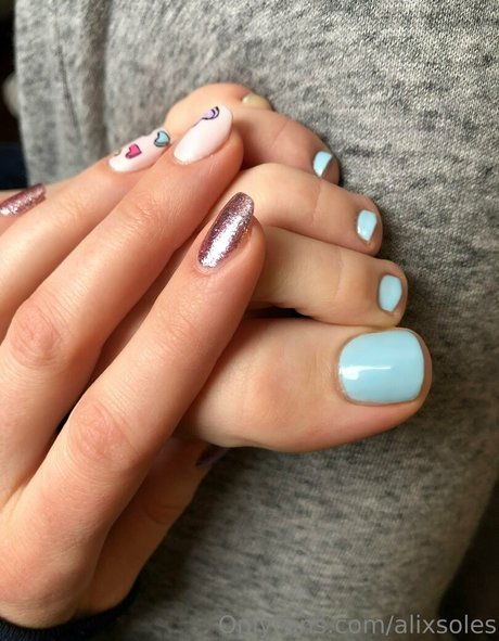 alixsoles OnlyFans Bilder
