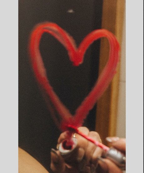 milf nackt onlyfans kostenlos sexy Bilder