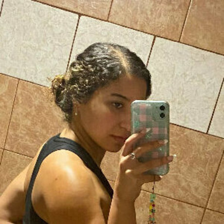 BeeLov3 OnlyFans gratis