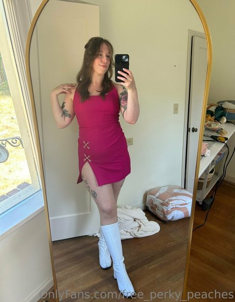 free perky peaches OnlyFans Mega