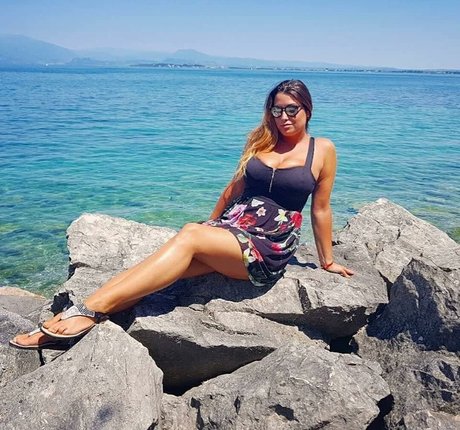 curvygirl89 OnlyFans Model Bilder