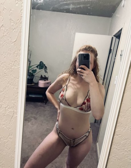 ivypearl42069 OnlyFans Striptease