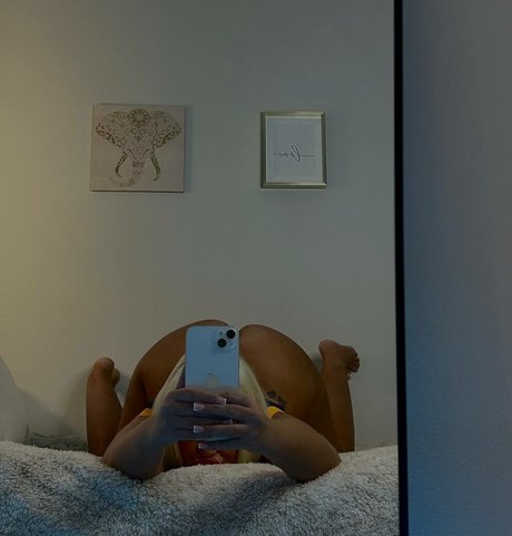 Rowena Violet NurlyFans-Pornoleaks