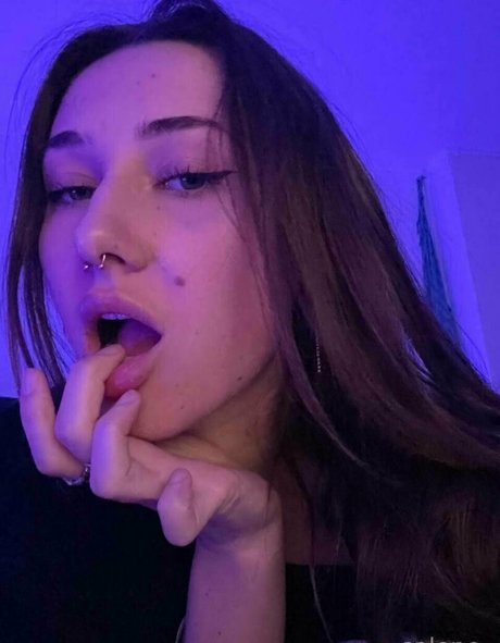 Selene smalltitts OnlyFans Nackt Content