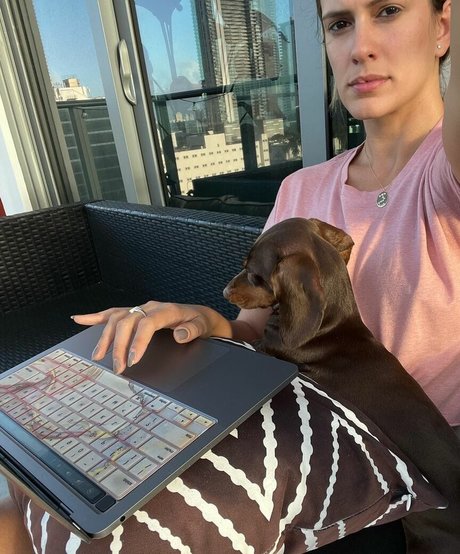 Betsy Alvarez OnlyFans-Model