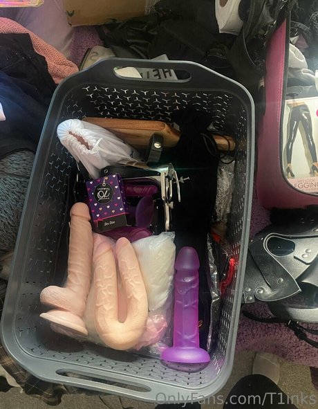 tinks 25 free OnlyFans Lesbisch