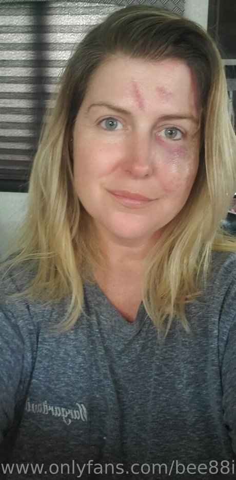 bee88i OnlyFans geleakte Brüste