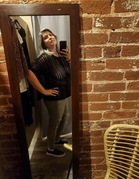 bee88i OnlyFans Nacktbilder geleakt