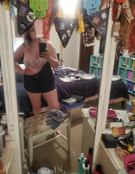 bee88i OnlyFans Leak