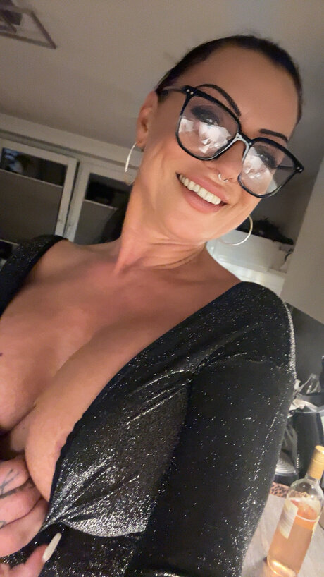 holylovesmolly Porn OnlyFans Leak