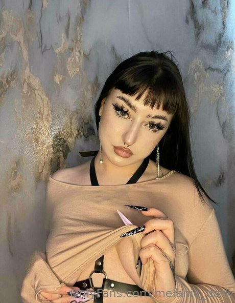 melanie dark NurlyFans-Pornos