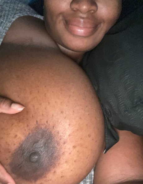 juicyynae22 OnlyFans Archiv