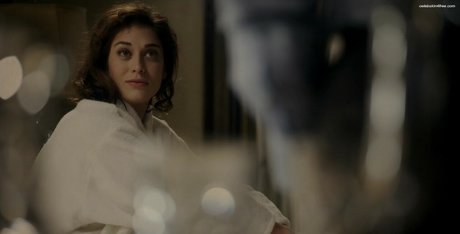Lizzy Caplan OnlyFans Nacktbilder