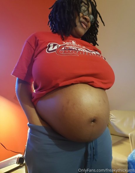 freakythickums Nackt auf OnlyFans Leaks