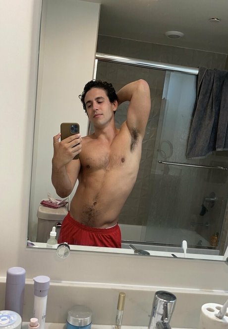 ratedrross Nacktbilder OnlyFans geleakt