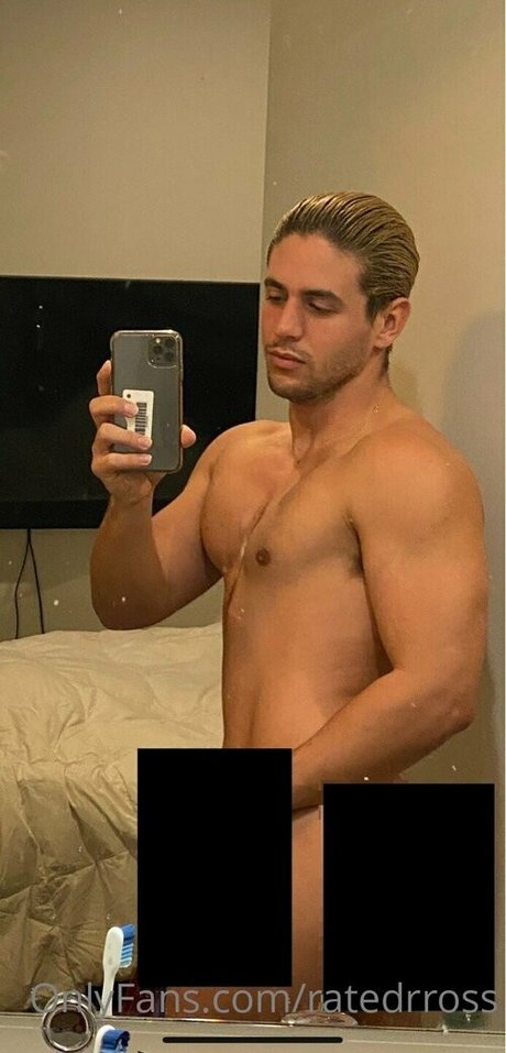 ratedrross OnlyFans Strip