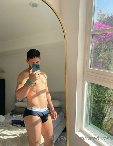 ratedrross Nacktpornos auf OnlyFans