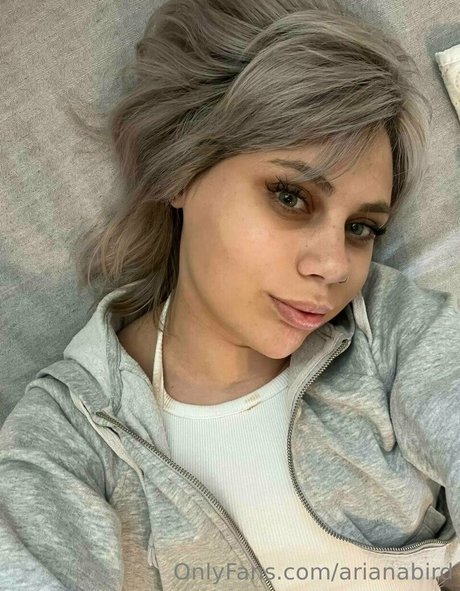 arianabird OnlyFans-Inhalte