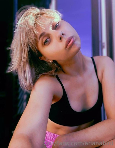 arianabird OnlyFans Pornografie