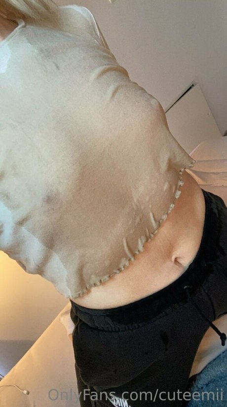 cuteemii Nacktbilder OnlyFans Leaks