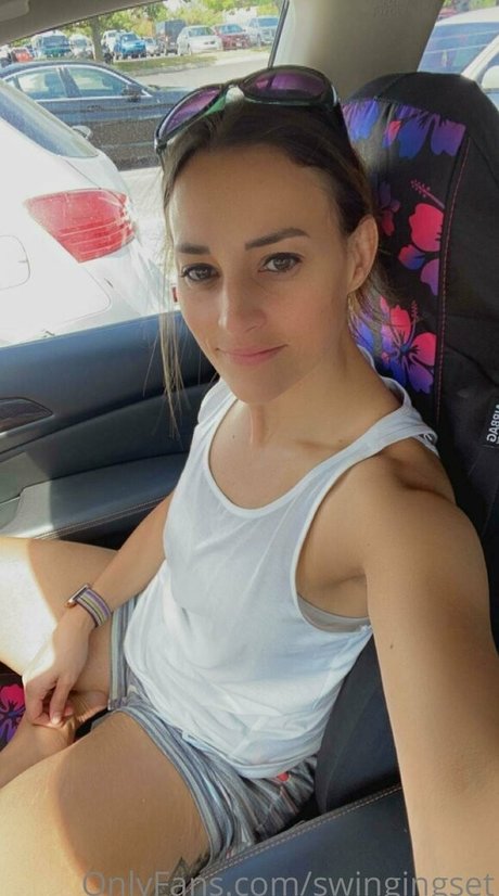 swingingset Oben ohne OnlyFans