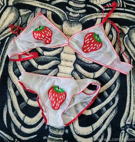 riibbon OnlyFans Nacktbilder