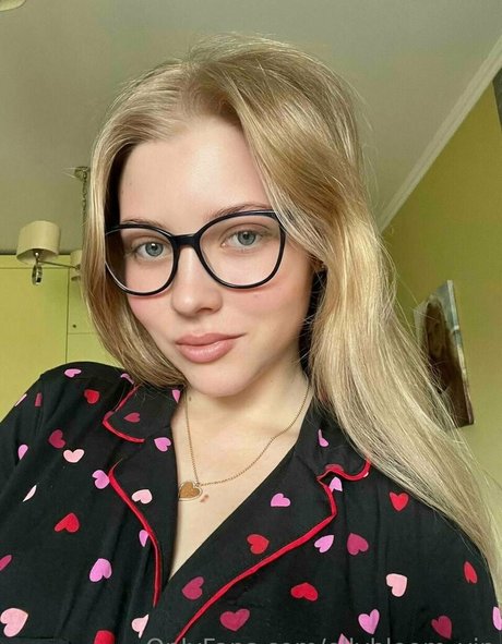 ellybloom vip NSFW OnlyFans