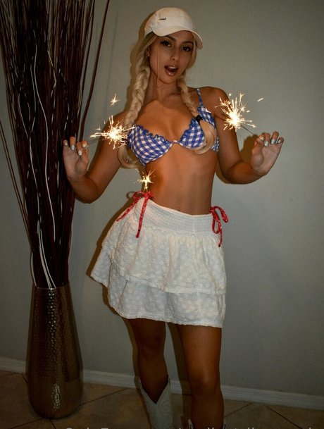 nadiastrikesagain Nacktbilder OnlyFans geleakt