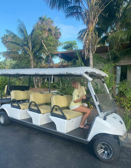 itshollyday OnlyFans Leaks Sex