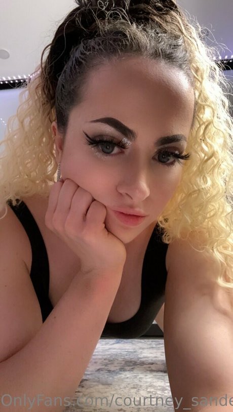 Courtney Sanderson Nacktbilder-Leaks von OnlyFans