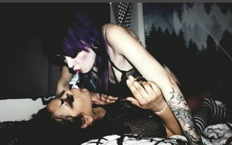 lunartemptations OnlyFans Model Fotos