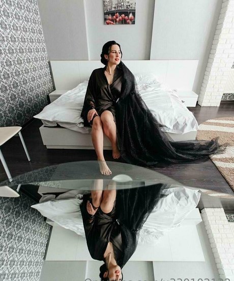 lusty queen OnlyFans Strip