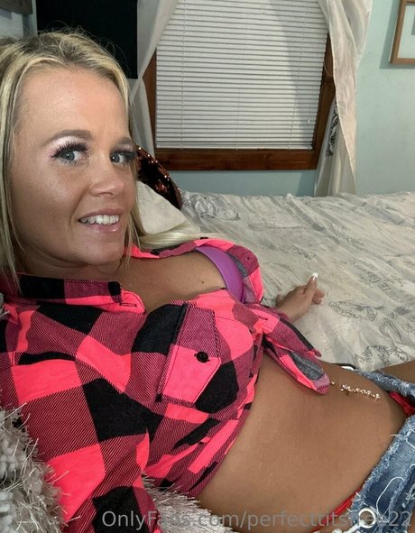 perfecttitsfree22 OnlyFans Leak