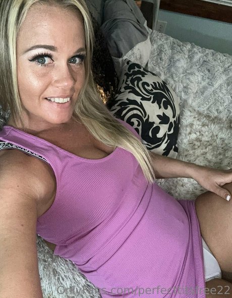 perfecttitsfree22 Leaks OnlyFans