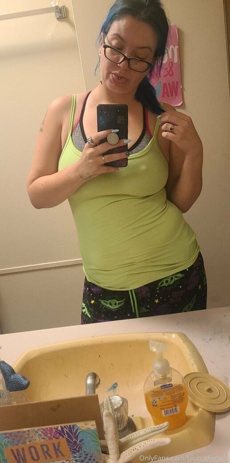 blubodygloss OnlyFans-Leak