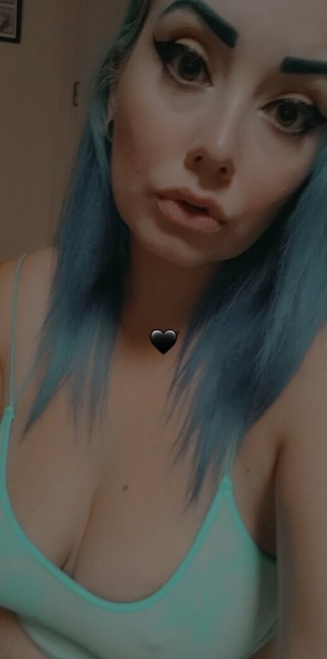 blubodygloss Leaked OnlyFans Porn