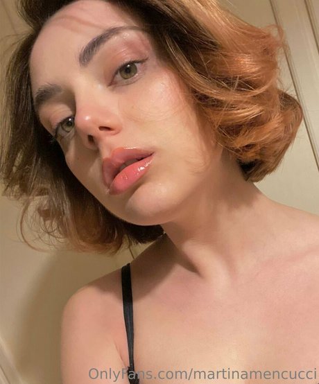 martinamencucci OnlyFans Striptease