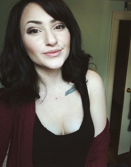 Lala Kitty OnlyFans schlank