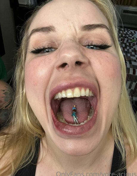 vore acious clips OnlyFans Nacktbilder