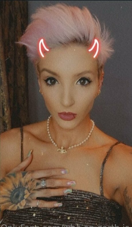 who on earth is anna Leak von OnlyFans Pornografie