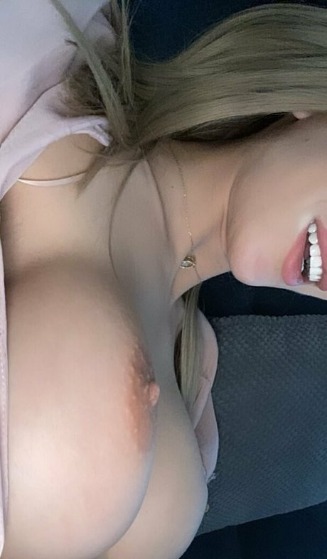 Iammery Oben ohne OnlyFans