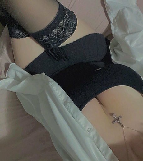 Rinna0x OnlyFans nackte Brüste